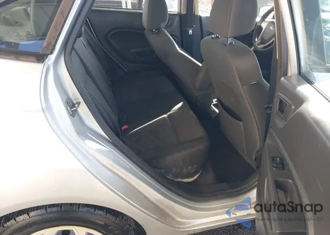 2013 Ford Fiesta Se z USA, uszkodzony, nr VIN 3FADP4BJ0DM218913